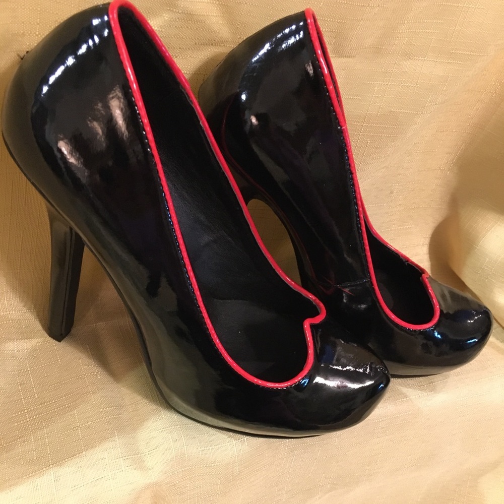 Leg Avenue heels